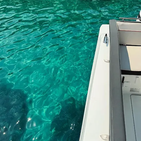 Luxury Yacht Πλωτό κατάλυμα